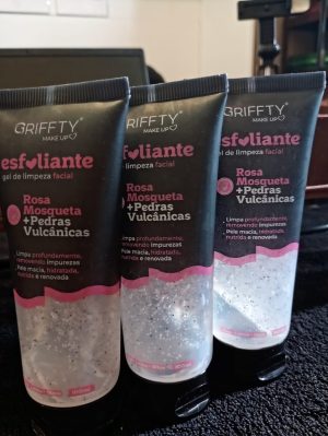 ESFOLIANTE FACIAL ROSA MOSQUETA + PEDRAS VULCÂNICAS GRIFFTY